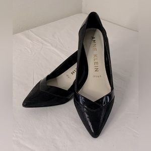 Anne Klein 2” Heels.  *NWOT* Size 7. Color Black.